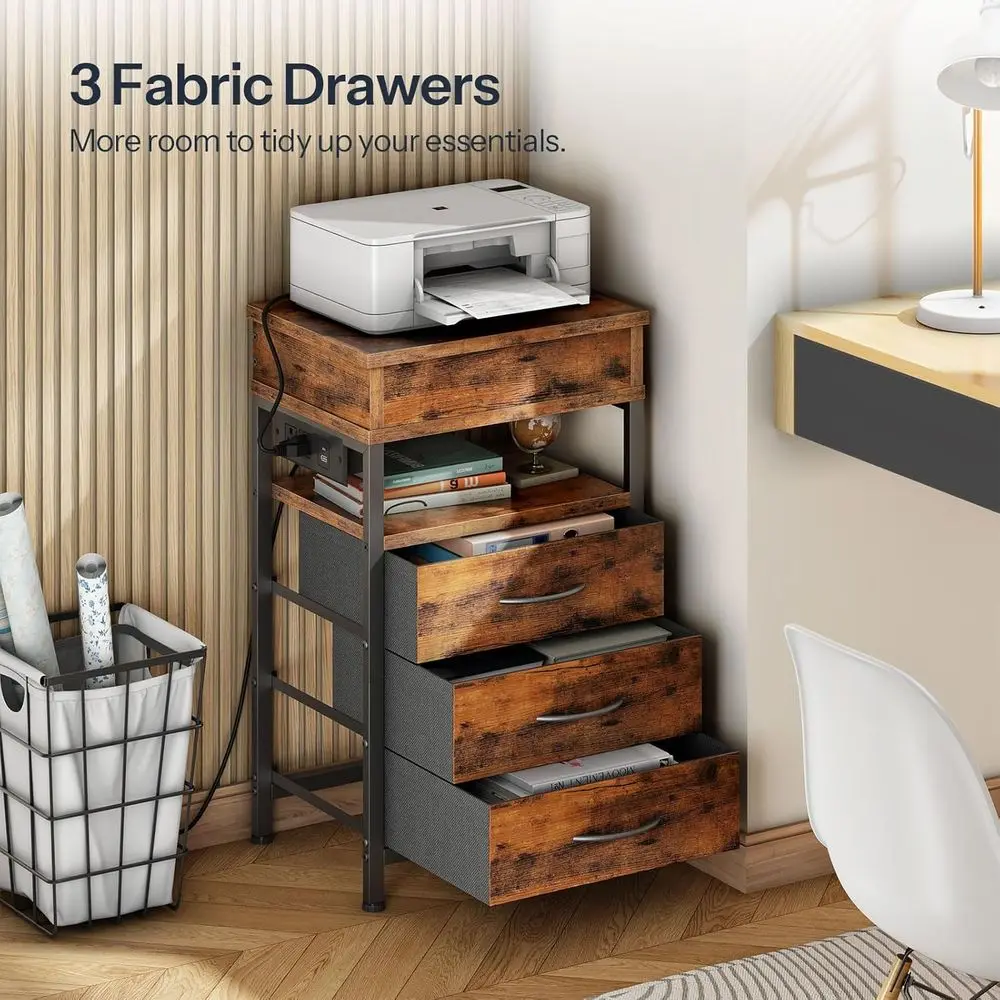 Sure, aqui está o título do produto reescrito:     Farol LED recarregável de alta qualidade com alça ajustável para caminhadas ao ar livre e C