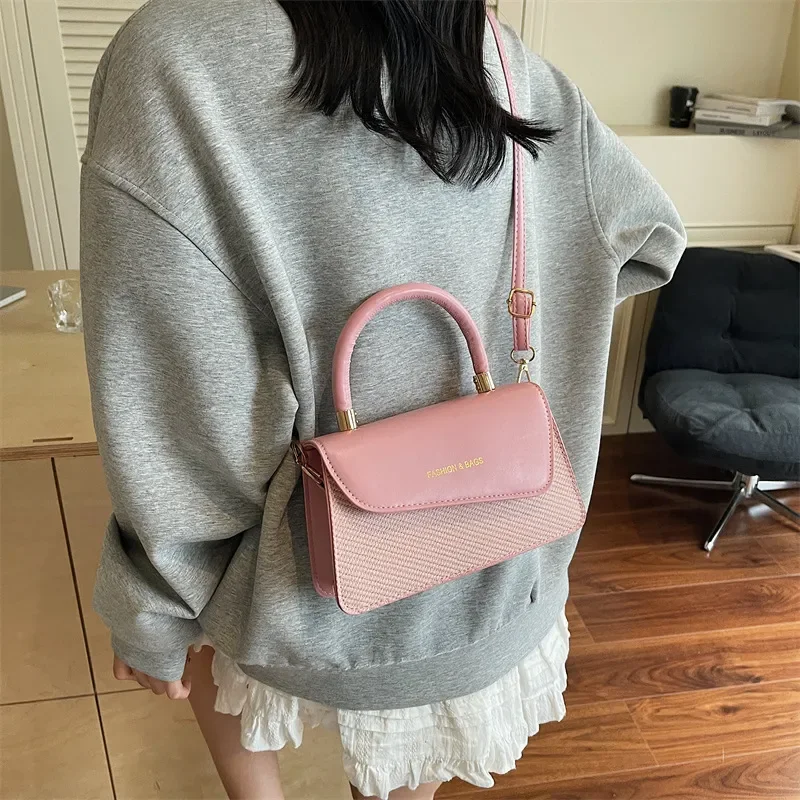 Women Small Square Shoulder Messenger Bag High End Fashionable Portable Crossbody Handbag Trendy Design Premium Quality view 4