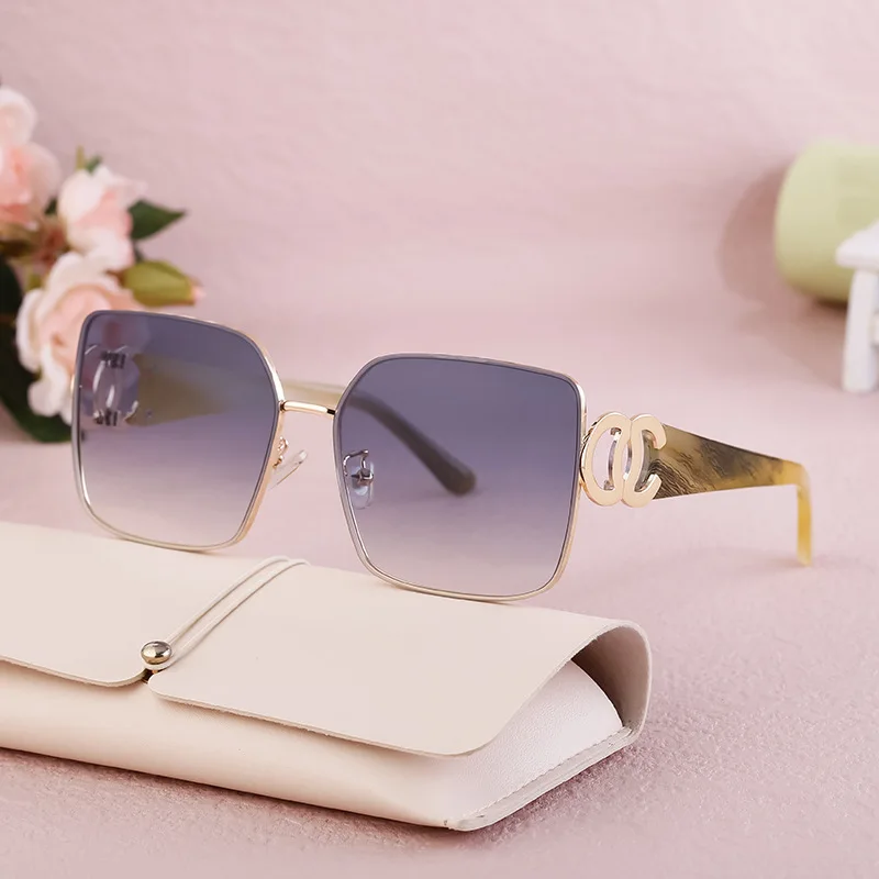 2024 Summer New Fashion Vintage Sunglasses Women Big Frame Retro Blackout Sun Glasses Female Ins Popular Colorful Luxury Eyewear