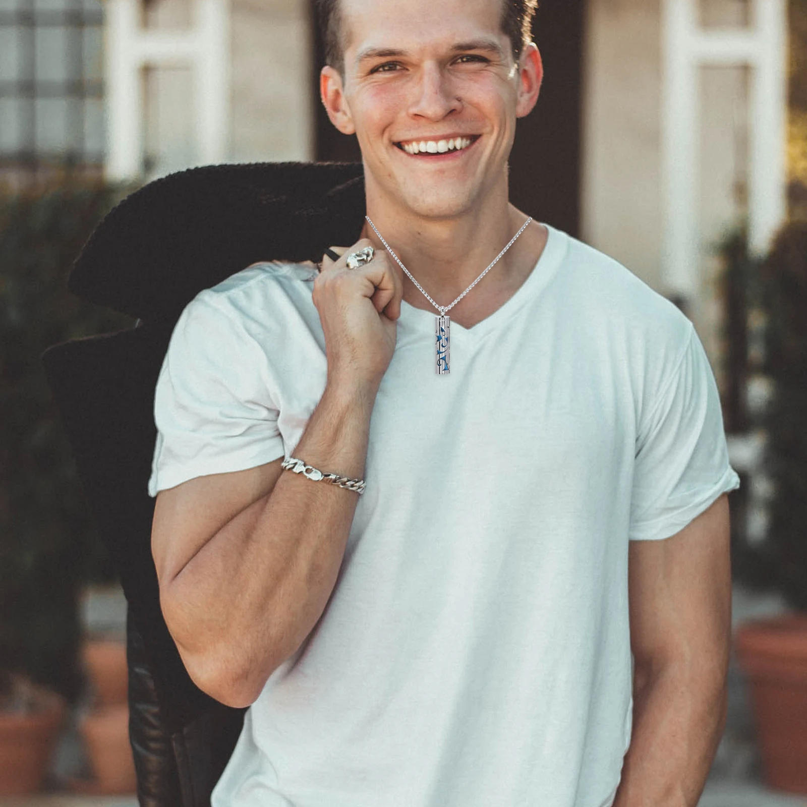 

2 Sets Aromatherapy Necklaces Stylish Stainless Steel Men Pendant Essential Oil Container Male Necklace Body Jewelry Gifts