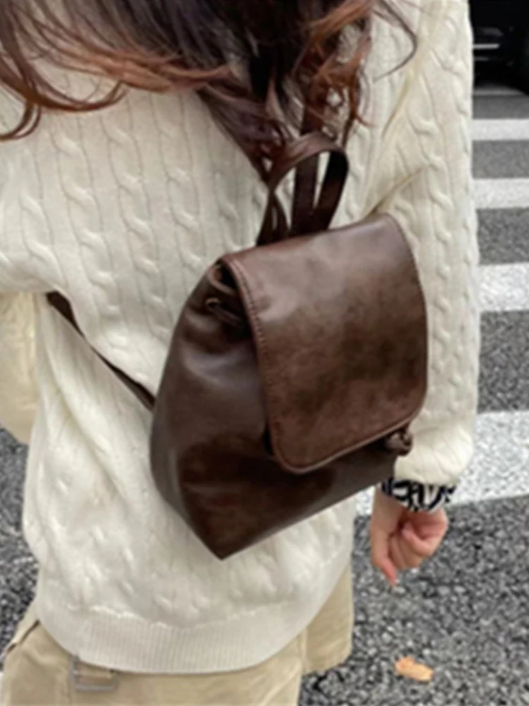 Vintage Women Brown Leather Backpacks 2023 Summer Fashion Ladies Vintage Solid Color Female Bags Chic