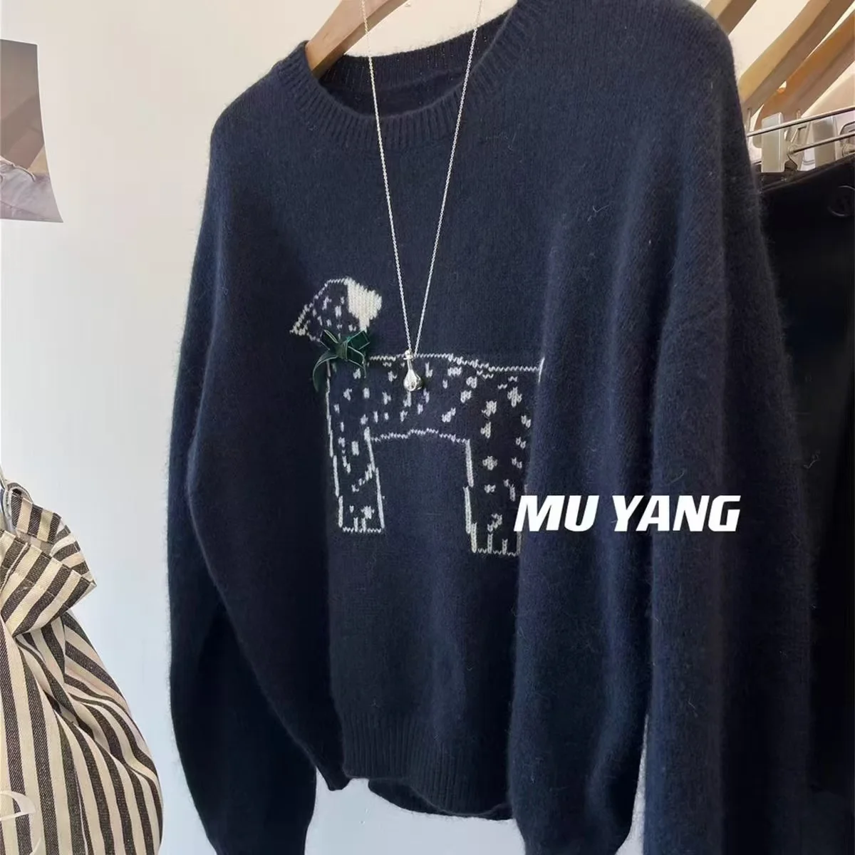 Y2k2024 autumn and winter new oversized loose warm and fashionable casual top with French puppy pattern knitted oversized sweate