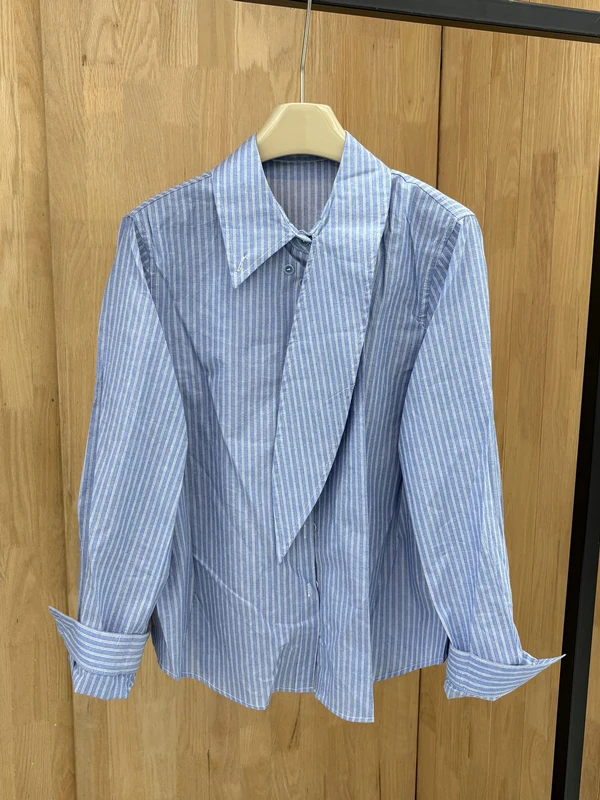

Blue Striped Linen Shirt Women's Loose Long Sleeve Commute Style Breathable Comfortable Spring New Design 2026