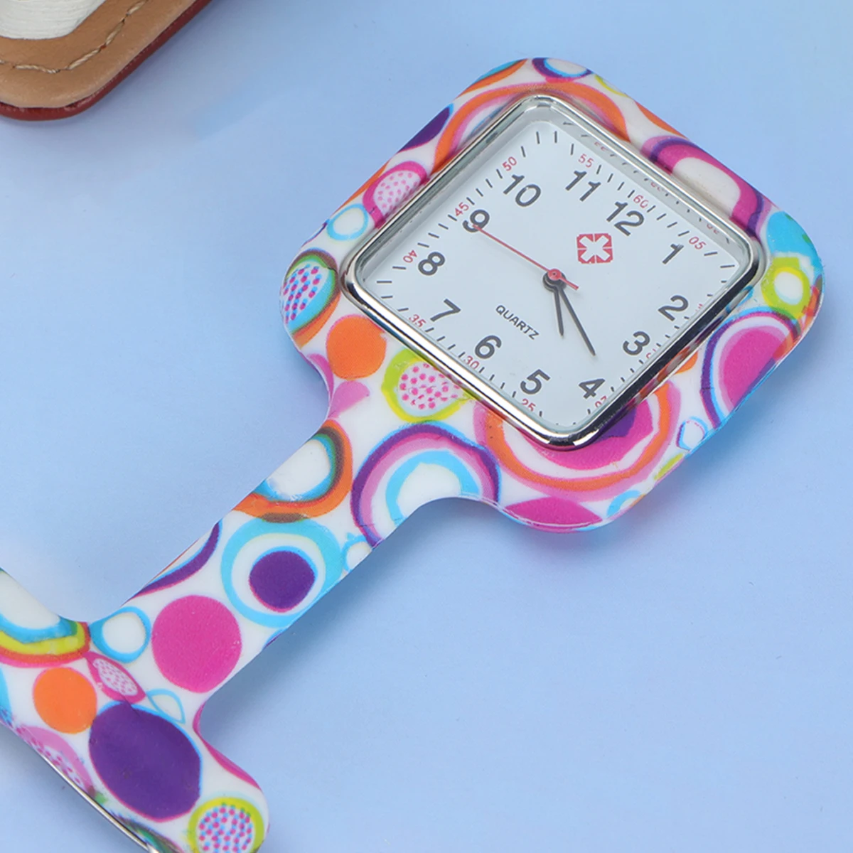 Durable Silicone Nurse Printed Medical Pocket Watch For Doctors Clear Number Square Hanging Watch Women Gift (Random Color)