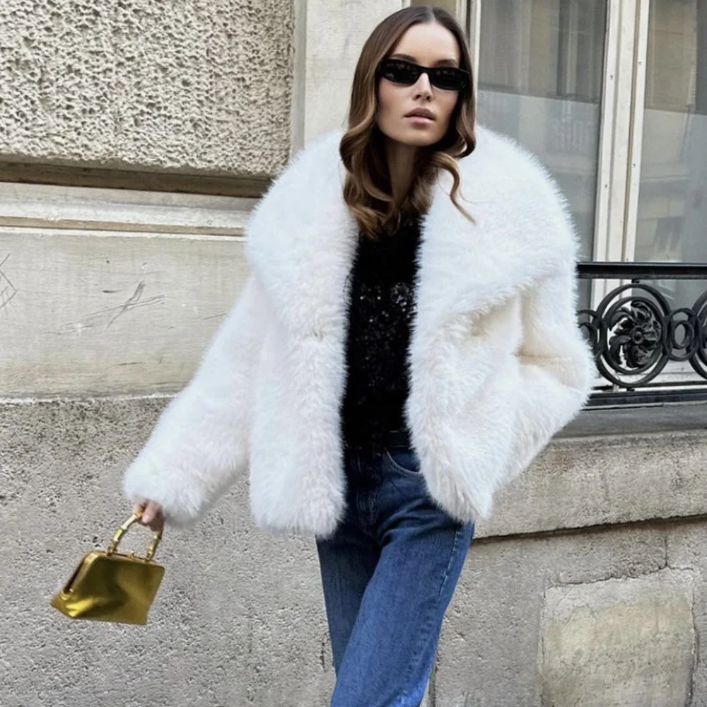 Winter Coats for Women 2024 Luxury Big Collar Fluffy Faux Fur Coat Women Plush Jacket Vintage Loose Short Female Outerwears