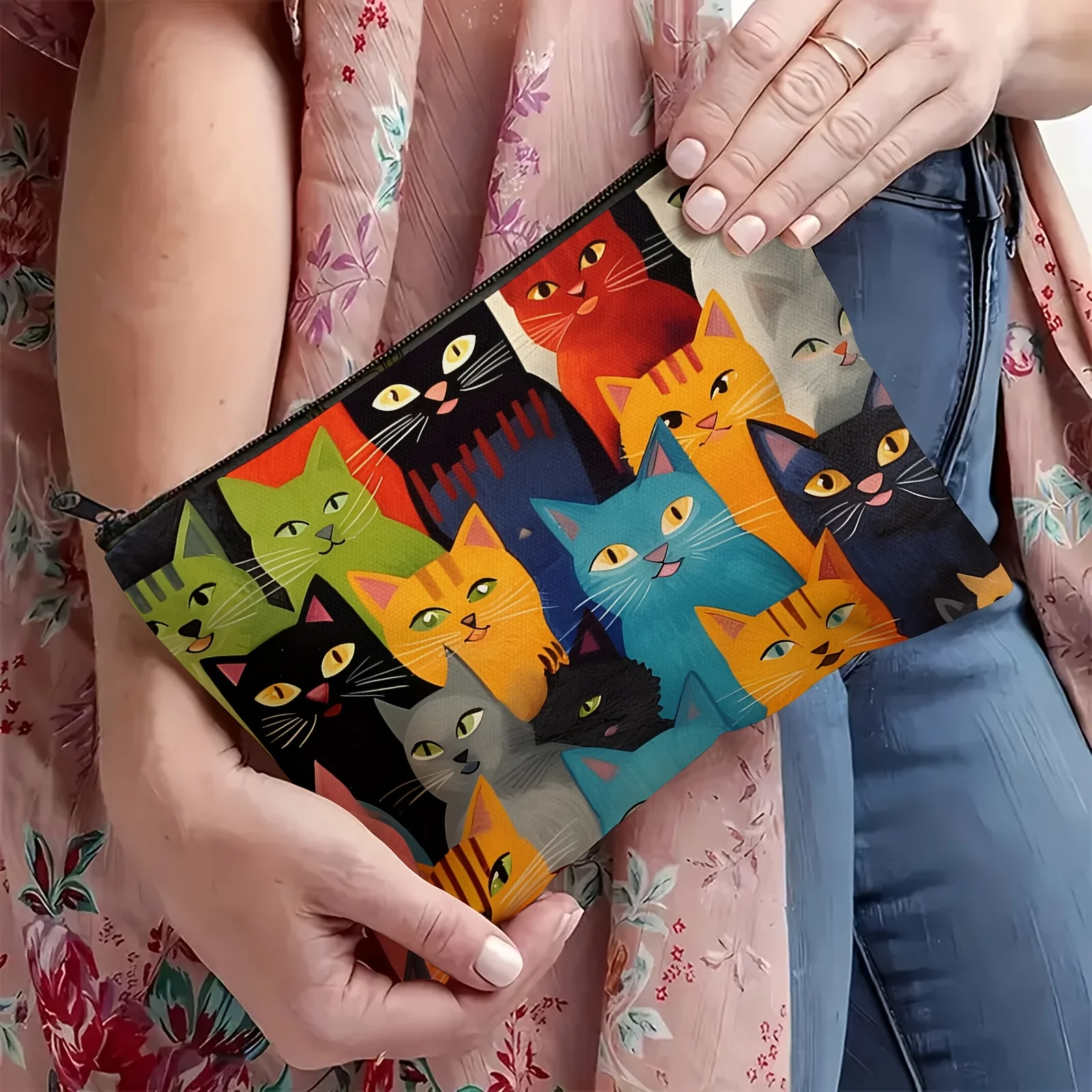 

Stylish White Tote Bag with Colorful All-Over Cat Print - Multi-Color Cat Faces Design, Durable Unisex Gift for Cat Lovers