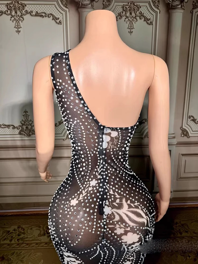 Robe élastique à épaules inclinées, strass de haute qualité, Sexy, nouvelle mode, vêtements personnalisés pour femmes, 2025