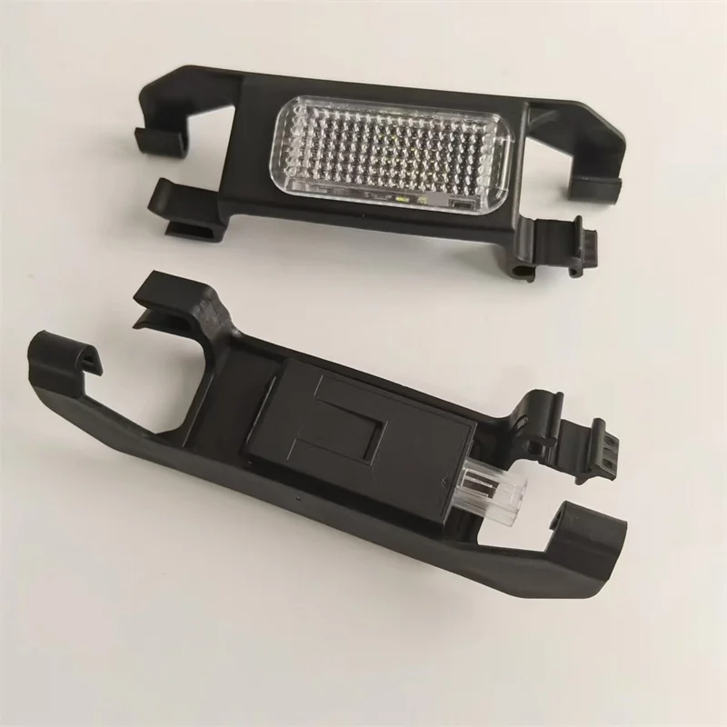 Rear LED Footwell Light Foot Socket Lamp With Bracket For VW Passat B6 B7 Golf 5 6 MK6 A1 A3 A4 A6 A8 Q3 SEAT Toledo ALHAMBRA
