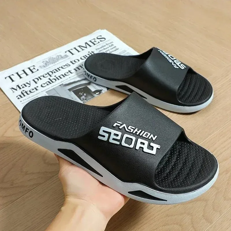 Summer Trendy Flip Flops Bathroom Non-skid Slippers For Men Worn Externally Indoor And Home Sandals For Men Women Couple Shoes