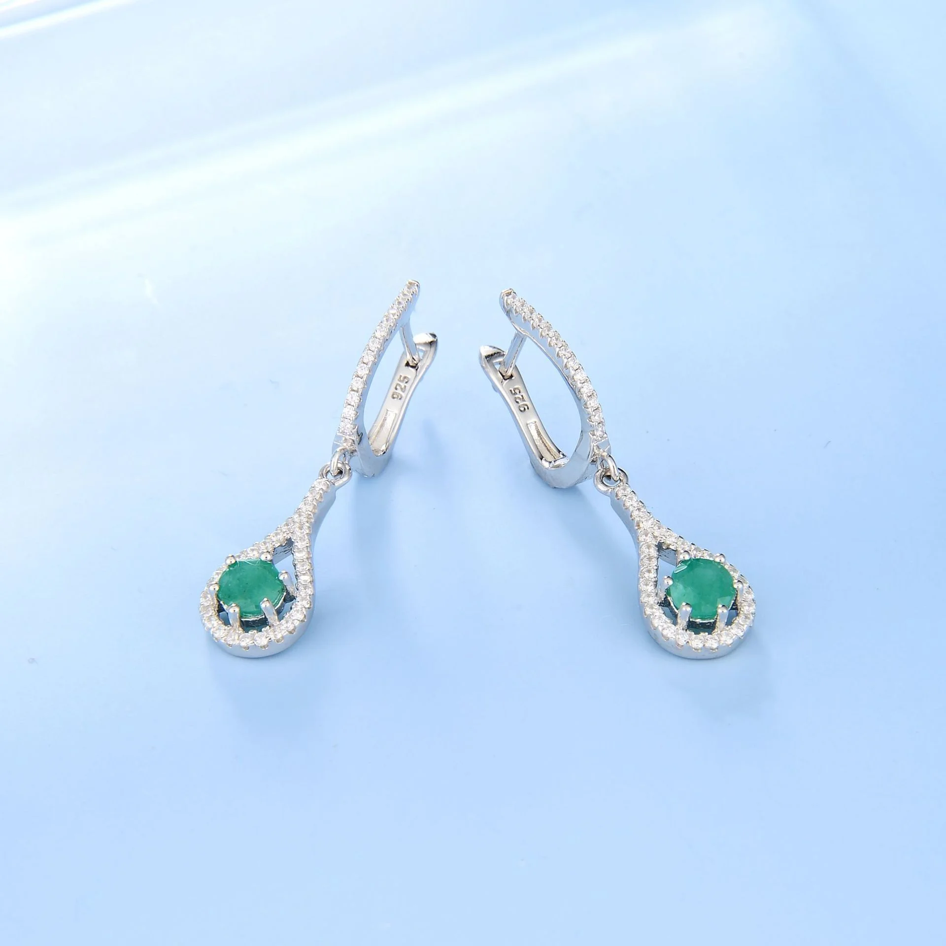 genuine Luxury brand real jewels Straight Natural Stone Fashion Personalized Embedding Emerald s925 Silver Earrings Earstuds hig