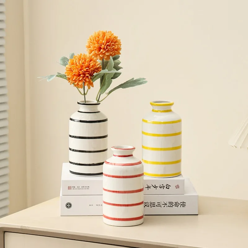 Nordic Striped Ceramic Vase Modern Art Desktop Vase Office Hydroponic Flower Vase Floral Arrangement Indoor Aesthetic Decoration