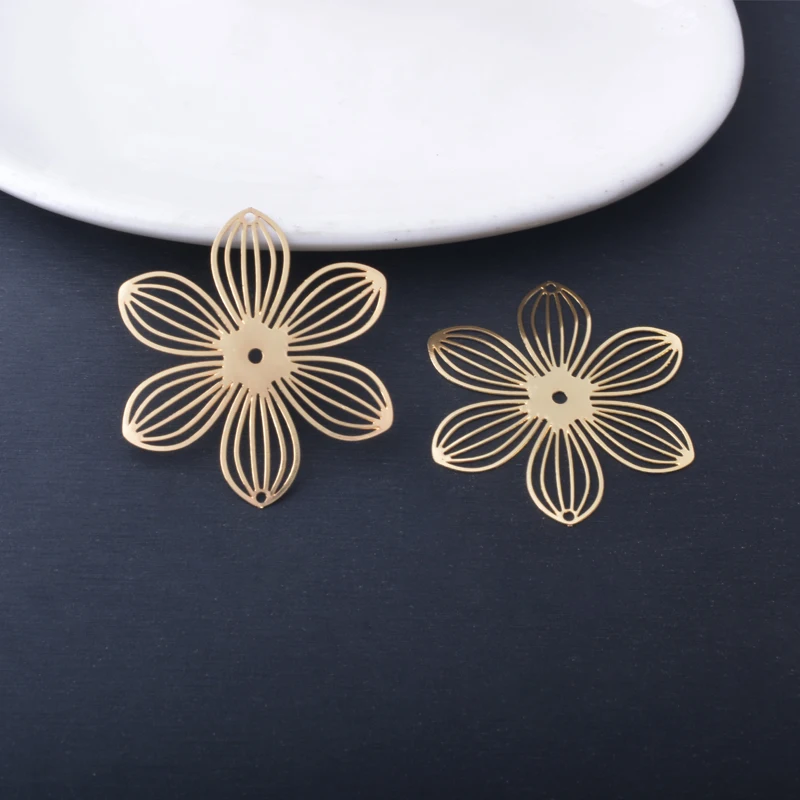 20 Stück AB9270 Messing-Schmuckanhänger, hellgoldene Blumen-Charms, bemalte Verbindungsstücke, Anhänger für DIY-Ohrringe für Frauen, Zubehör – Detail 7