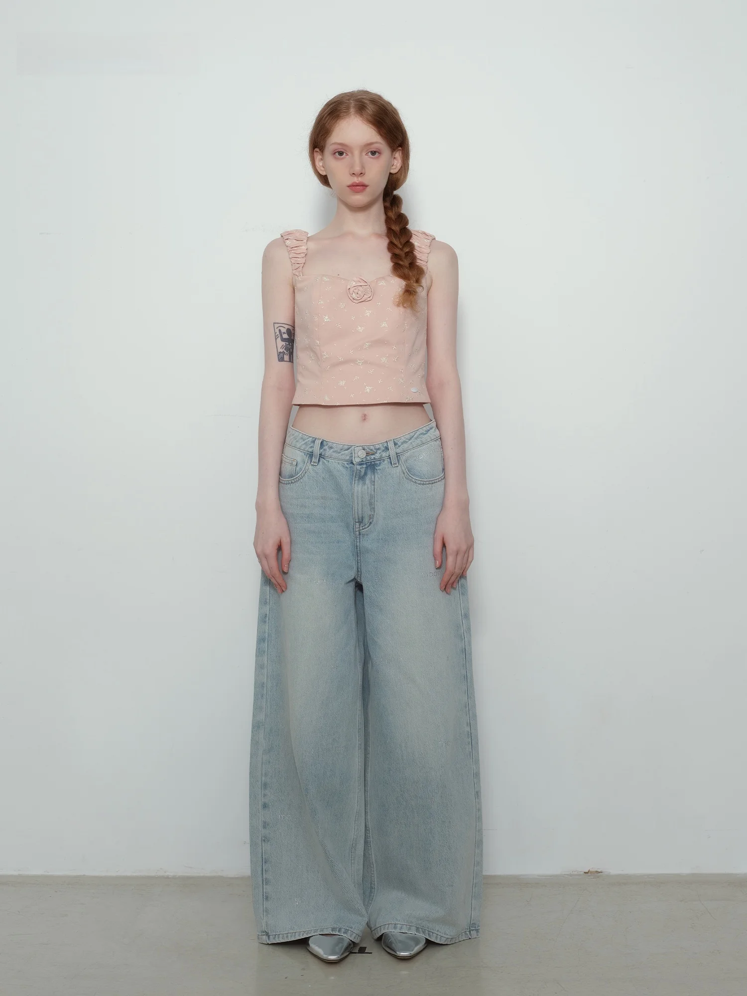 

Женская майка Moonmoi Louvre Dr с вышивкой и рельефным цветочным декором, украшенная розами, из смесового хлопка