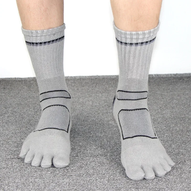 Split toe loop socks, cotton casual mid length socks, men's and women's thick towel bottom warm five finger socks