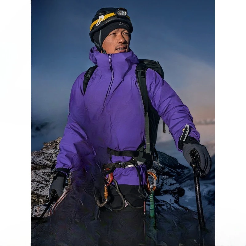 All-weather hardshell outdoor jacket for mountaineering