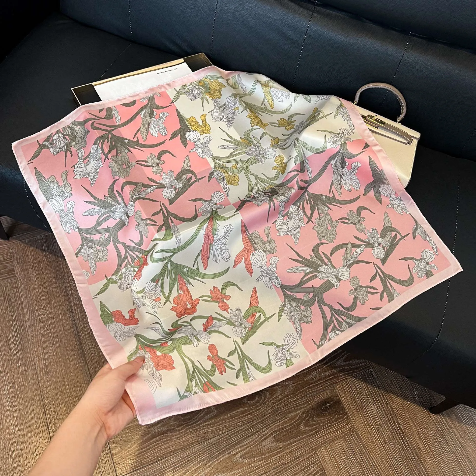 ผ้าพันคอไหมพิมพ์ลายโซ่ดีไซน์หร - Luxury Bags China บทวิจารณ์และราคา