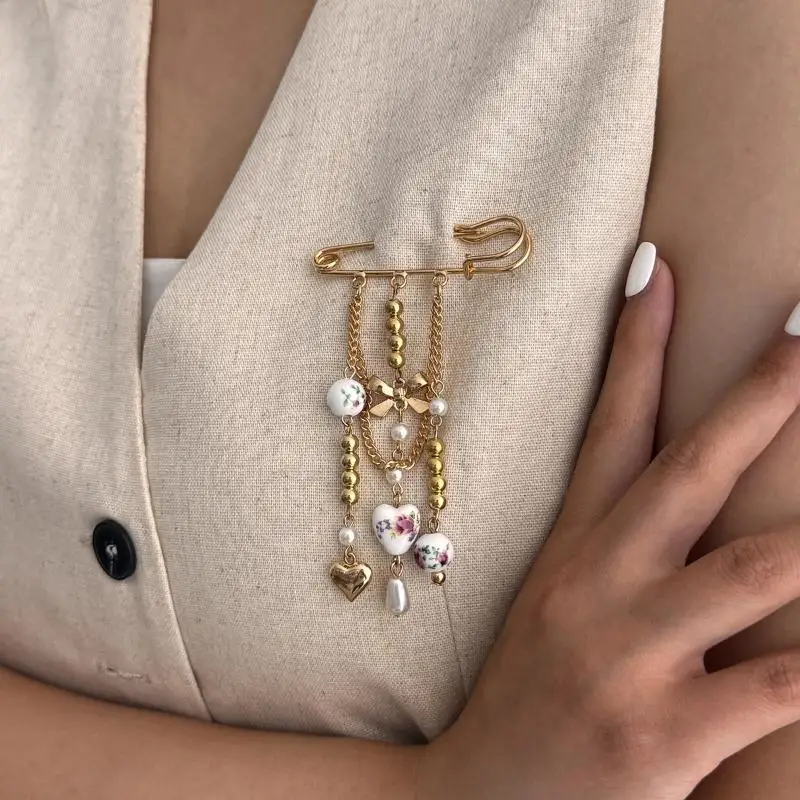 Fiocco Amore Cuore Ciondolo Nappa Catena di metallo Spilla di perle Pin Maglione Collare Clip Spilla Gioielli