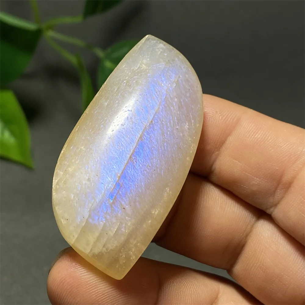 Natural Beautiful Blue Moonstone Polished Reiki Healing Mineral Energy Conservation Home Decoration DIY Pendant