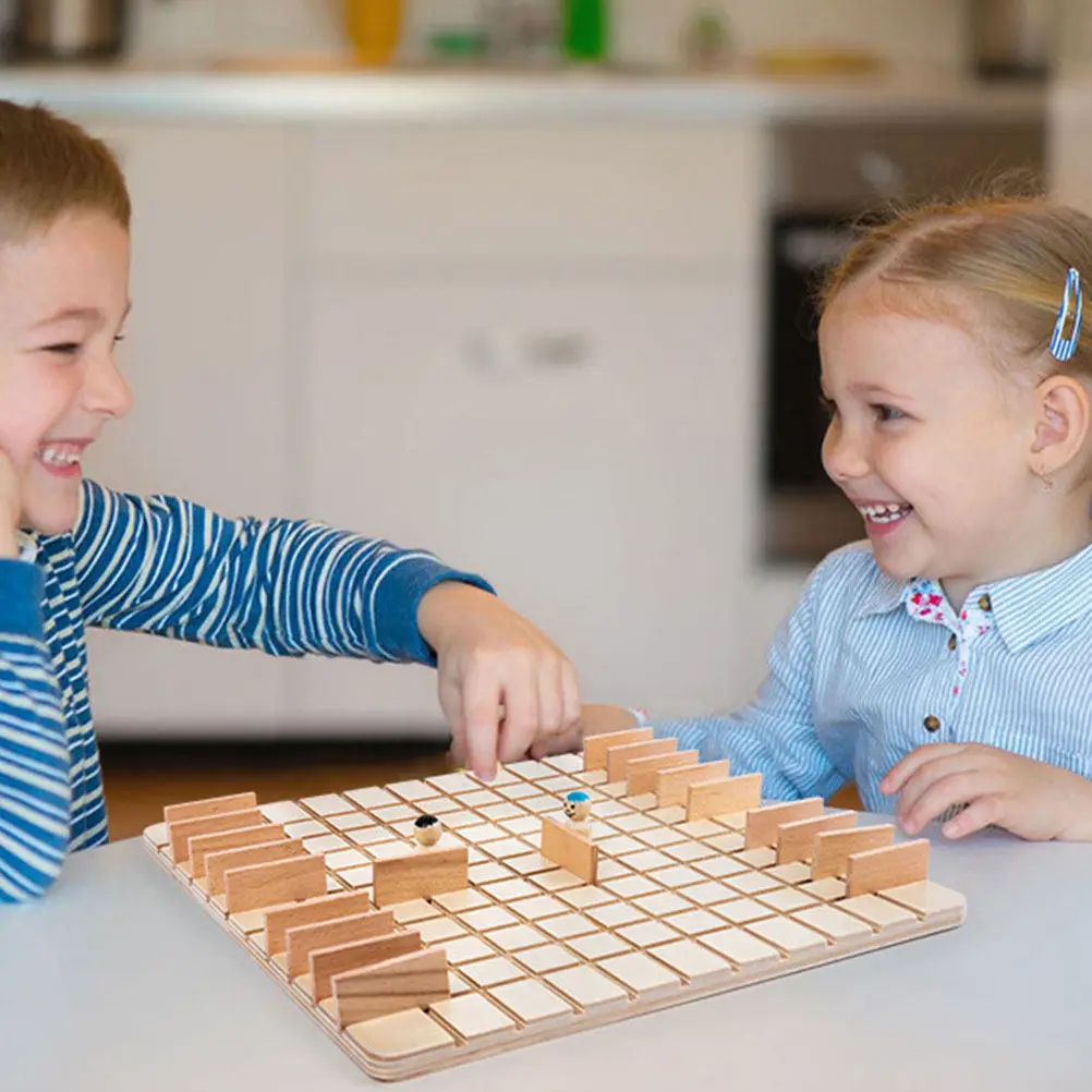 1Set Hardwood Maze Chess Board Game Creative Interactive Family Fun Educational Plaything Training Desktop Cognitive