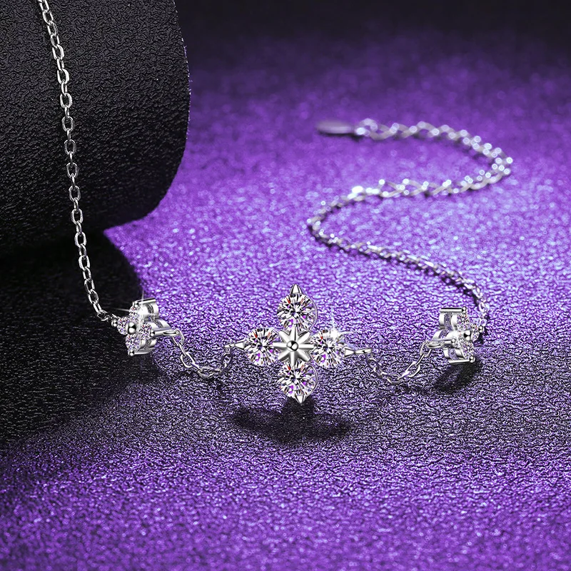 S925 Silver White Gold Plated 1CT D Color Moissanite Four-Pointed Star Bracelet for Women, Exquisite Jewelry.