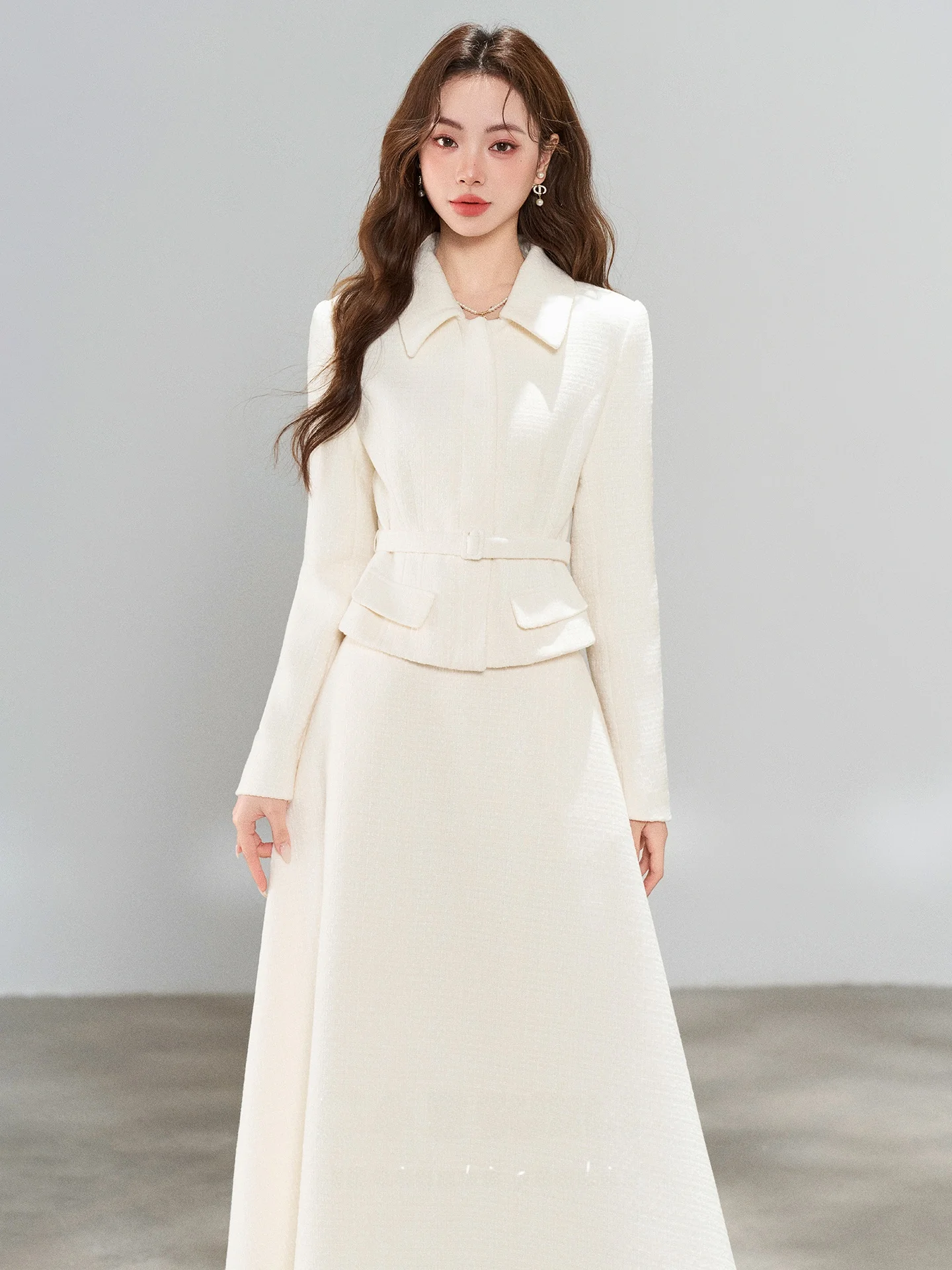 

Stylish Winter Outfit Set Small Fragrance Style White Jacket And Skirt Women's Beautiful Fashionable Casual Workwear