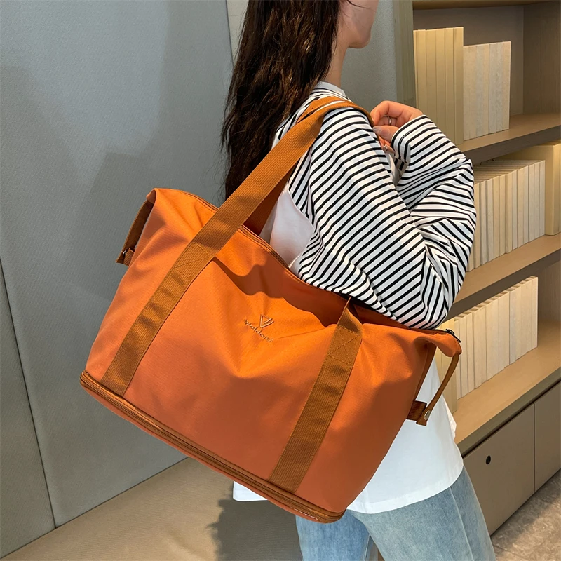 Expandable Travel Duffel Bag, Large Capacity Lightweight Weekender Tote Bag for Gym & Overnight Trips