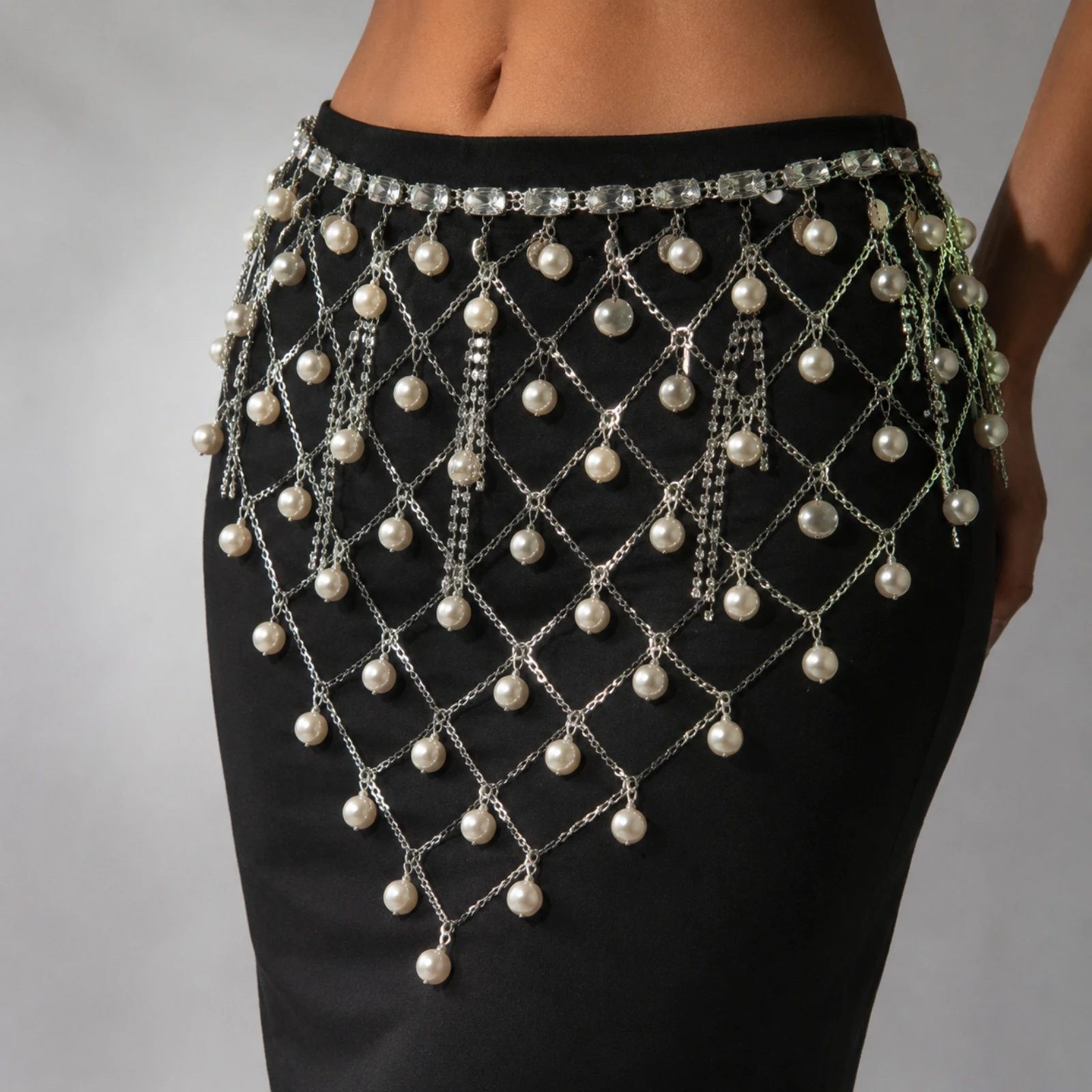 Geometric Lattice Chain Skirt Statement-Making Rhinestone Embellished Chain Skirt Fashion-Forward Lightweight for Parties