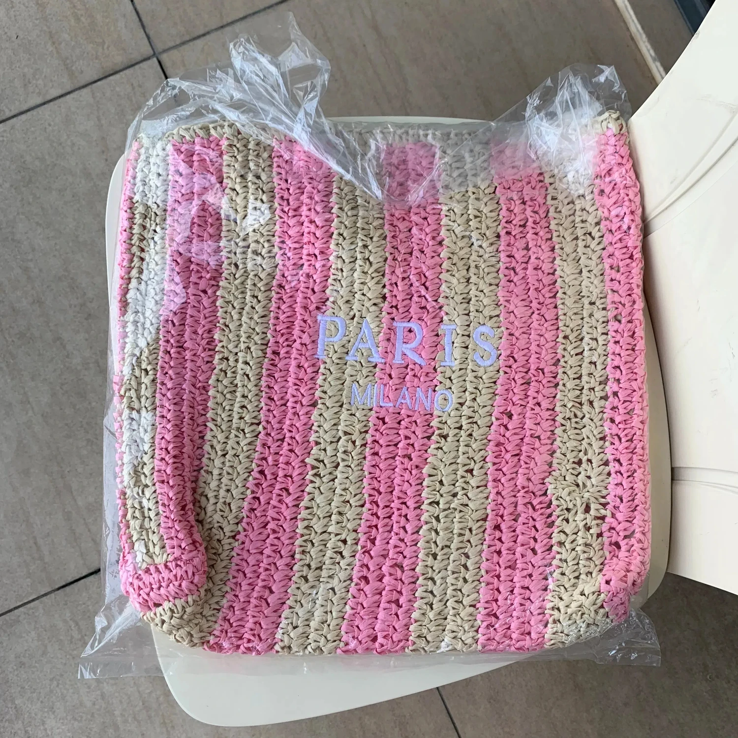 New Striped hand woven straw woven bag, embroidered letters, Beach Straw Knitting Shoulder Bag Hollow woven handbag Casual Tote