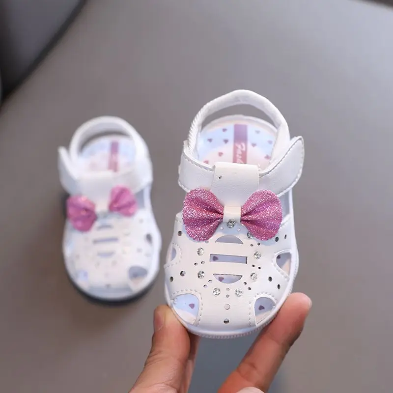 2026 Summer Baby Girls Princess Squeaky Walking Sandals Soft Sole Closed Toe Anti-Kick for 0-1-2 Years Old