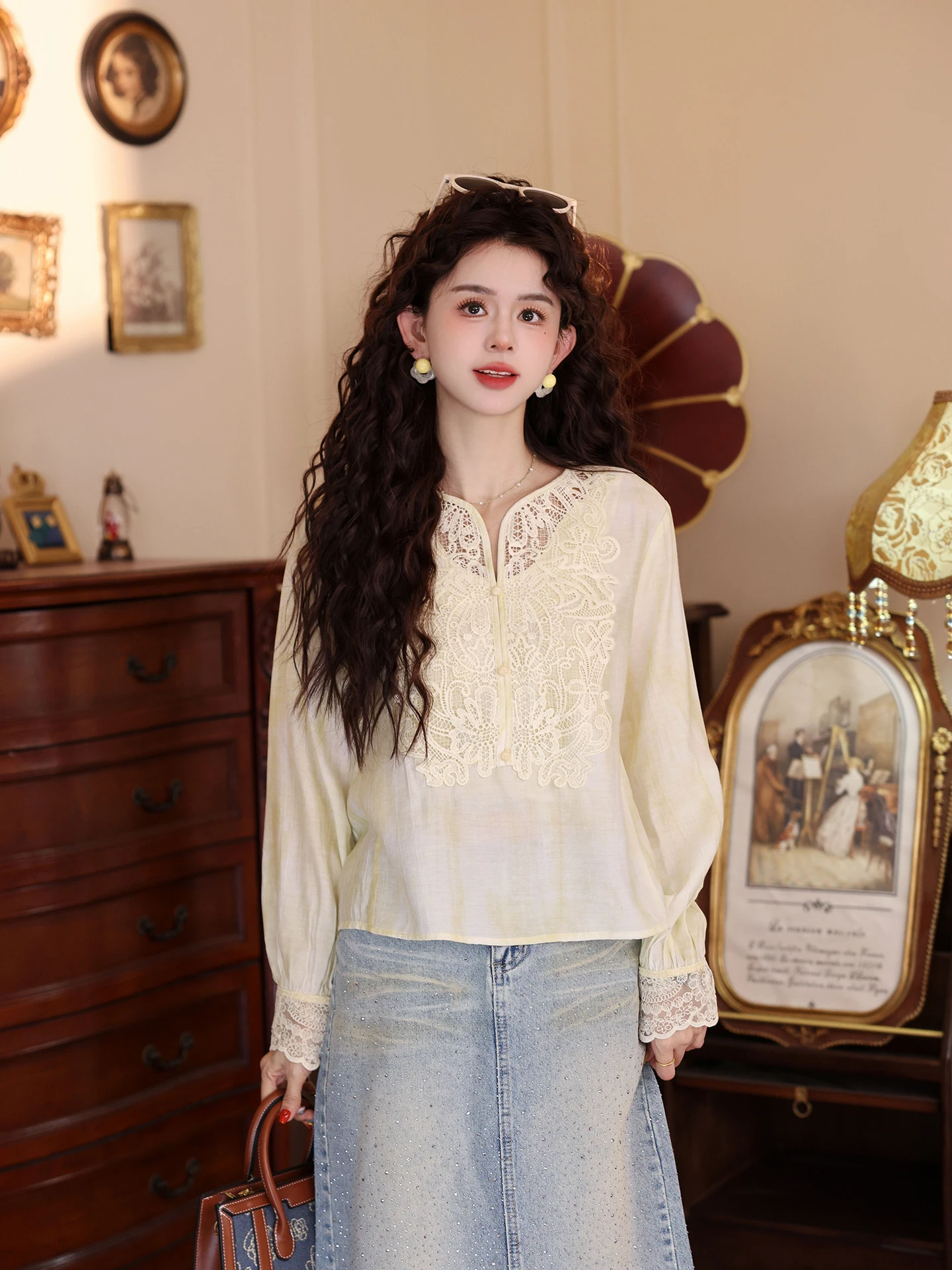 

Chen Jiajie Peony to Cloud 2026 Unique Design Lace irt Age-Defng Loose Versatile Chinese Sle Long Sve V-Ne Women's...