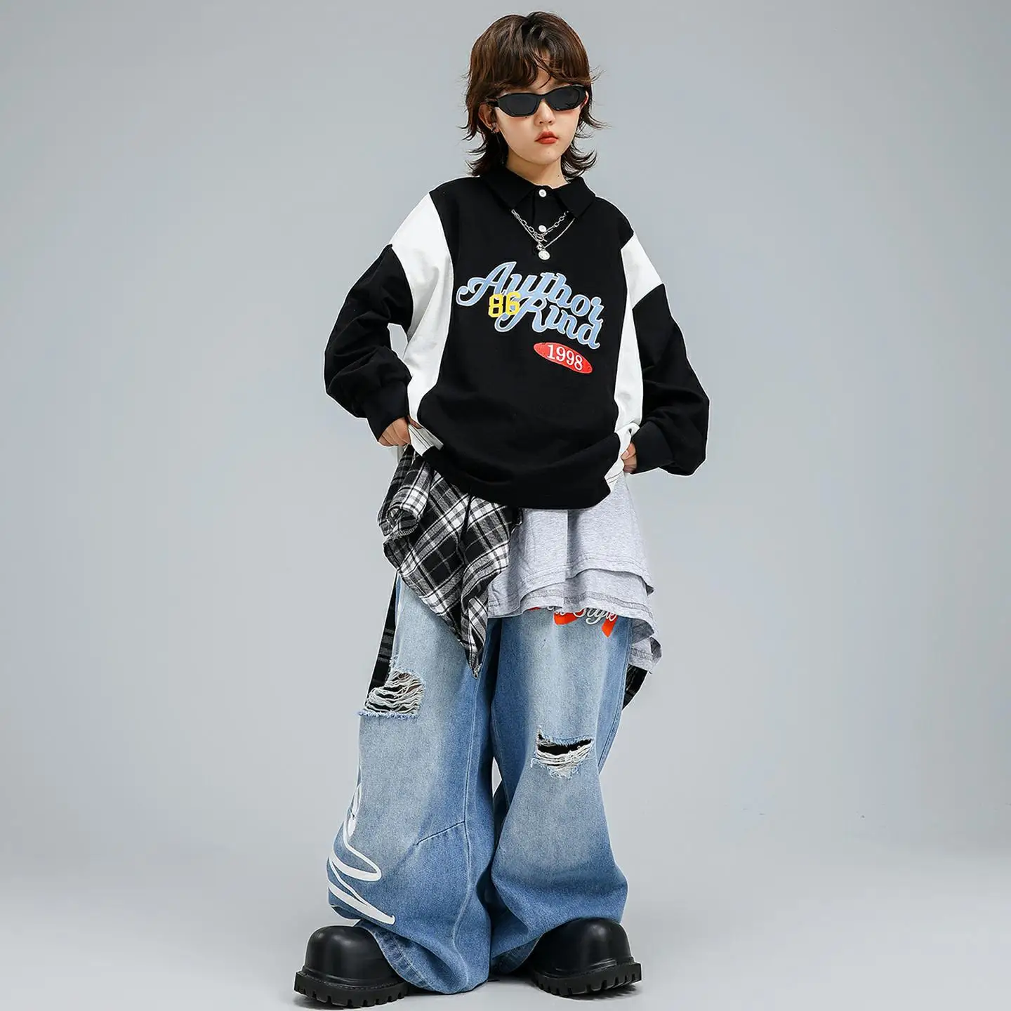 

Kid Hip Hop Clothing Black Polo Neck Sweatshirt Denim Blue Ripped Jeans Baggy Pants for Girl Boy Street Dance Costumes Clothes