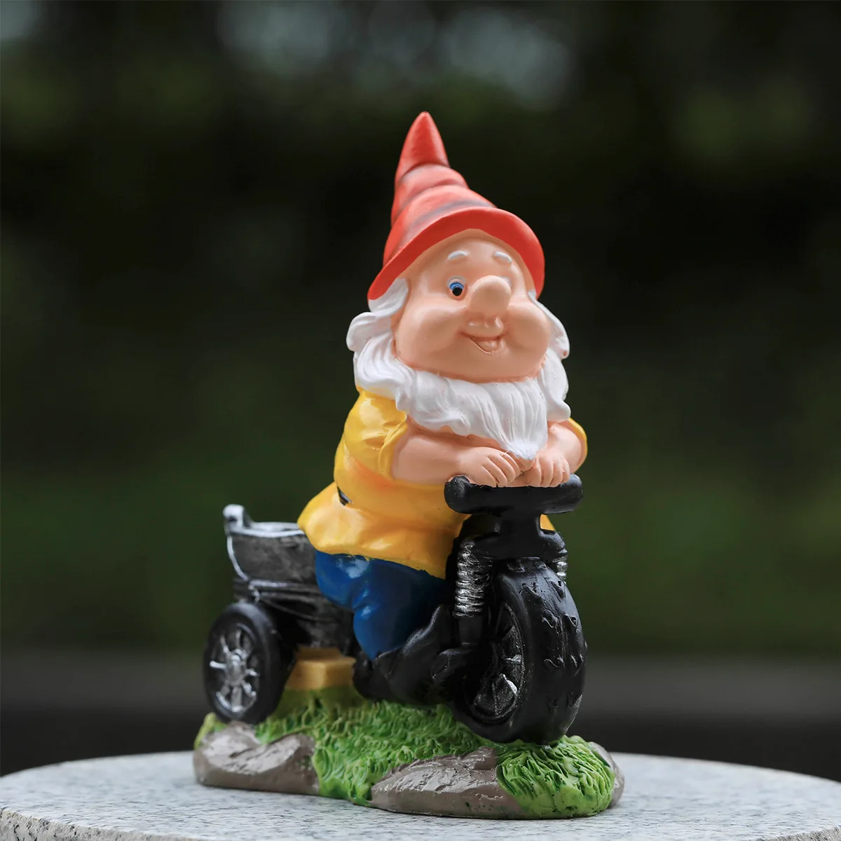 1pcs Cycling Dwarf Garden Statue Outdoor Resin Dwarf Ornaments Suitable for Home Desktop Yard Statue Gardening Decoration