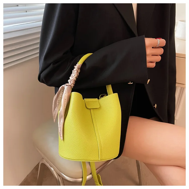 Travel Women\'s Bucket Bag Handbags 2023 Autumn Winter High Quality Fashion One Shoulder With Ribbon Female Messenger Bags Wallet