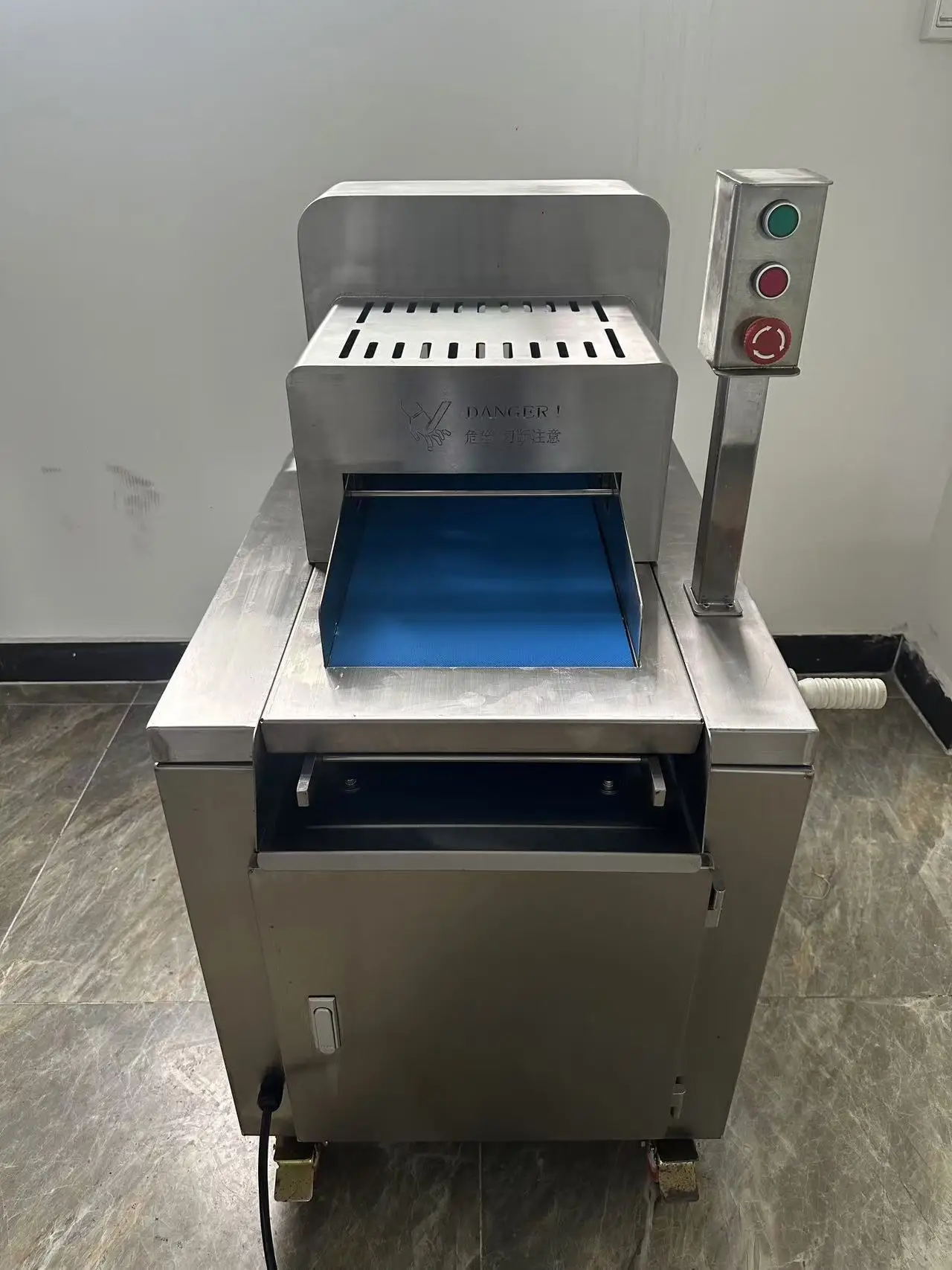 Hackmaschine für Fleischblöcke, Fleischschlitzschneider, Schneidemaschine für gefrorenes Fleisch