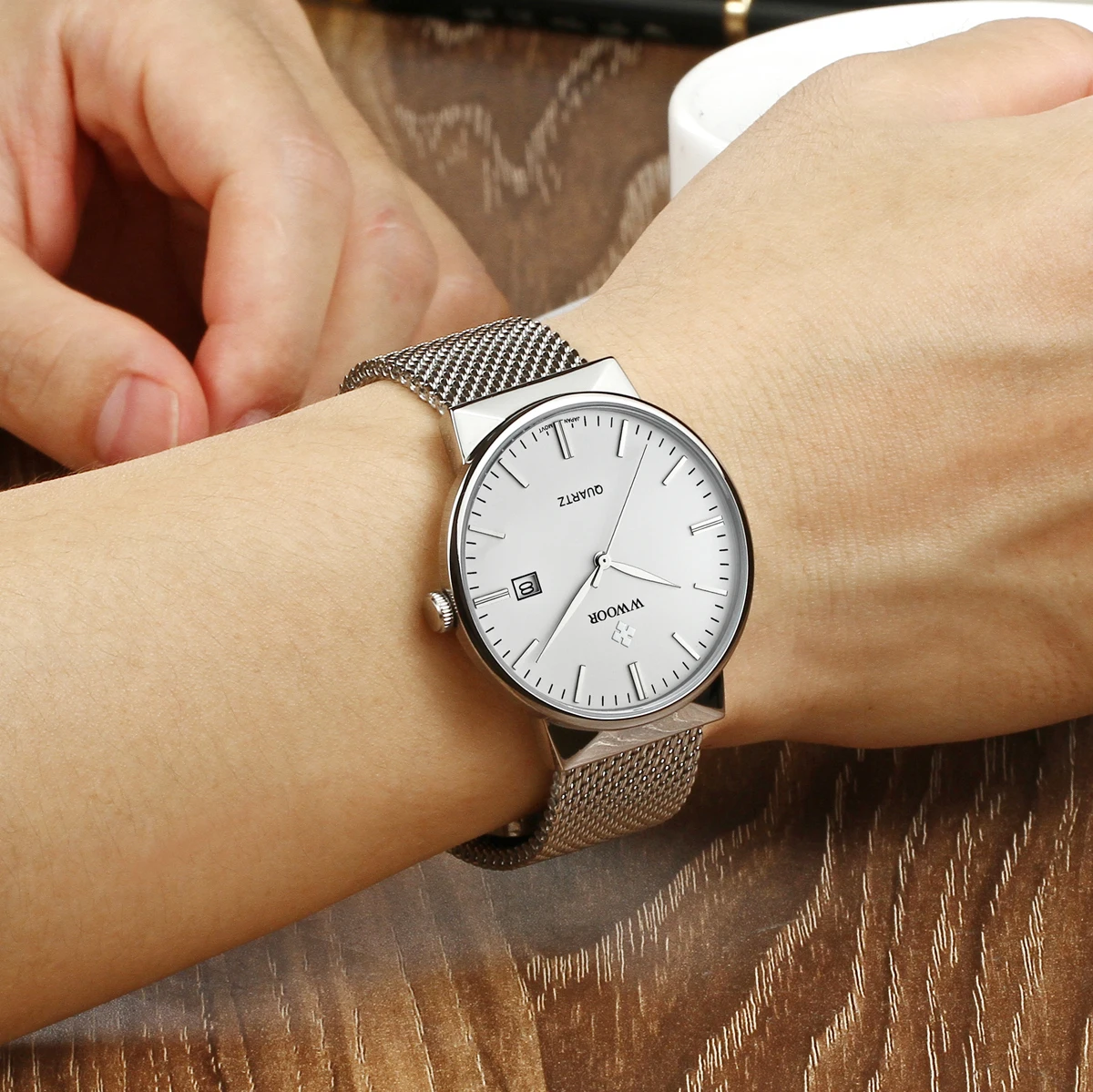 WWOOR, relojes simples y delgados para hombre, marca de lujo, malla de acero dorado, reloj de pulsera ultrafino resistente al agua con fecha, reloj