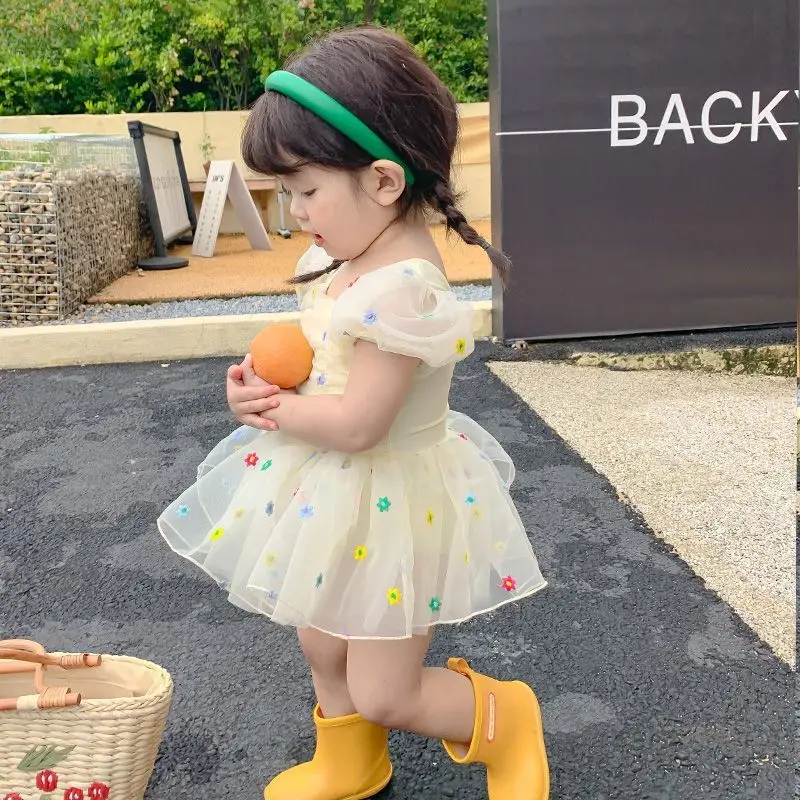 2026 Childrens One Piece Little Babys New Conservative Sunscreen Gauze Skirt Swimsuit Girls Backless Swimsuit