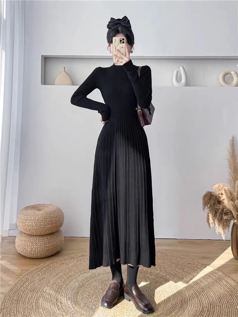 

Black Half High Neck Knitted Dress For Women's Autumn And Winter New Hepburn French High Waist Fashion Base Sweater Dress Z3739