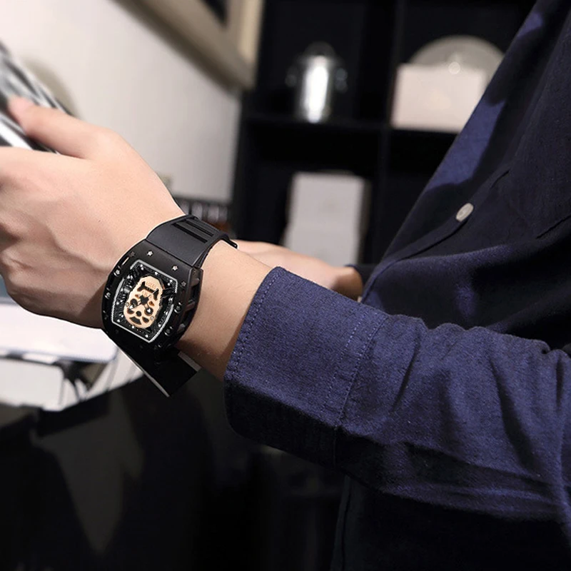 Skull Dial Mens Watches Fashion Tonneau Black Punk Style Quartz Wristawatch Sport Skeleton Male Cool Clock for Halloween Gift