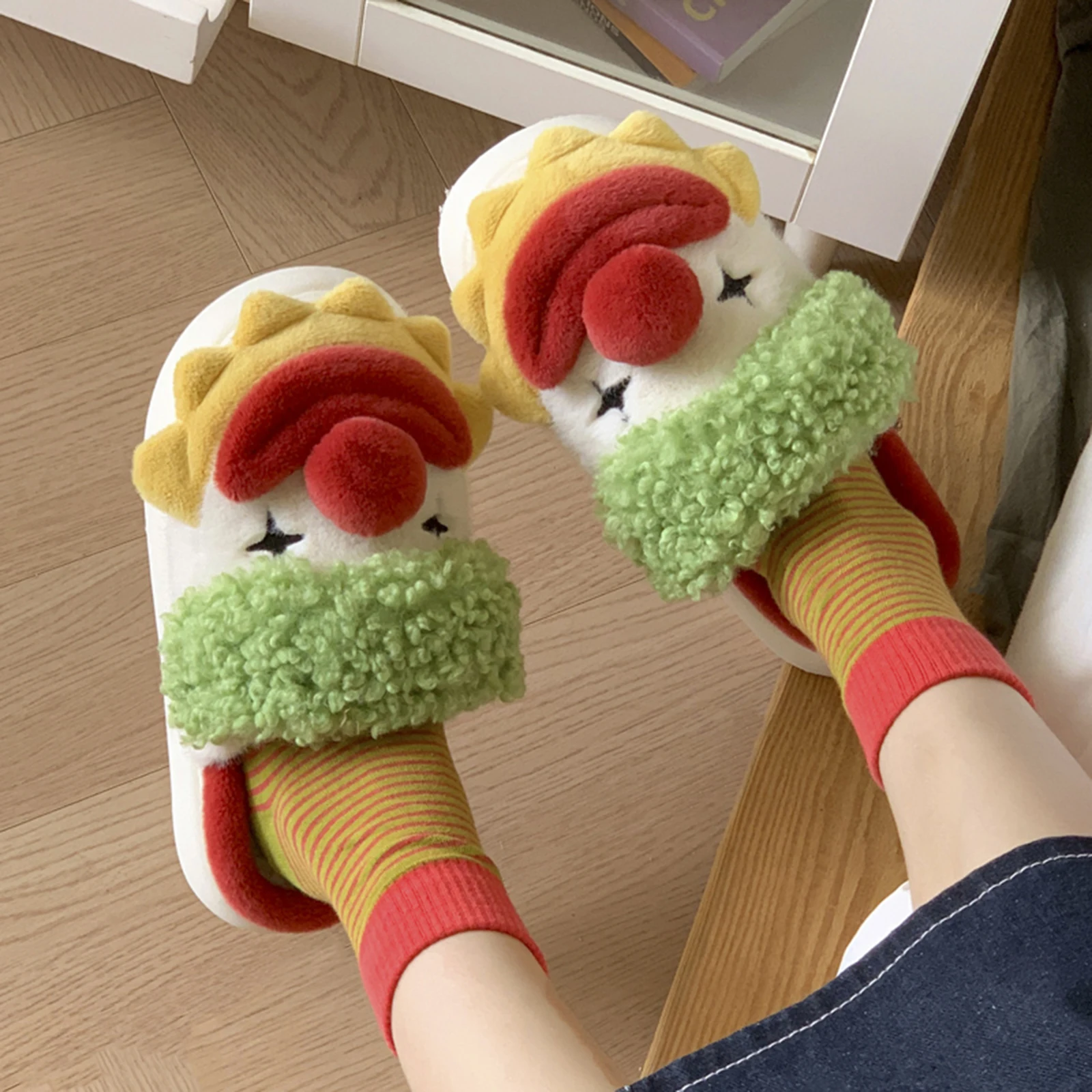 Clown/Santa Claus Flat Thermal Slippers Anti Slip Comfortable Furry Slippers Thicken Fluffy Home Slippers for Men Women - Image 4