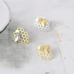 ZHOUYANG Aesthetic Stud Earrings For Women Cute Bee & Honeycomb Piercing Earing Jewellry Christmas Gift Jewelry Wholesale E212