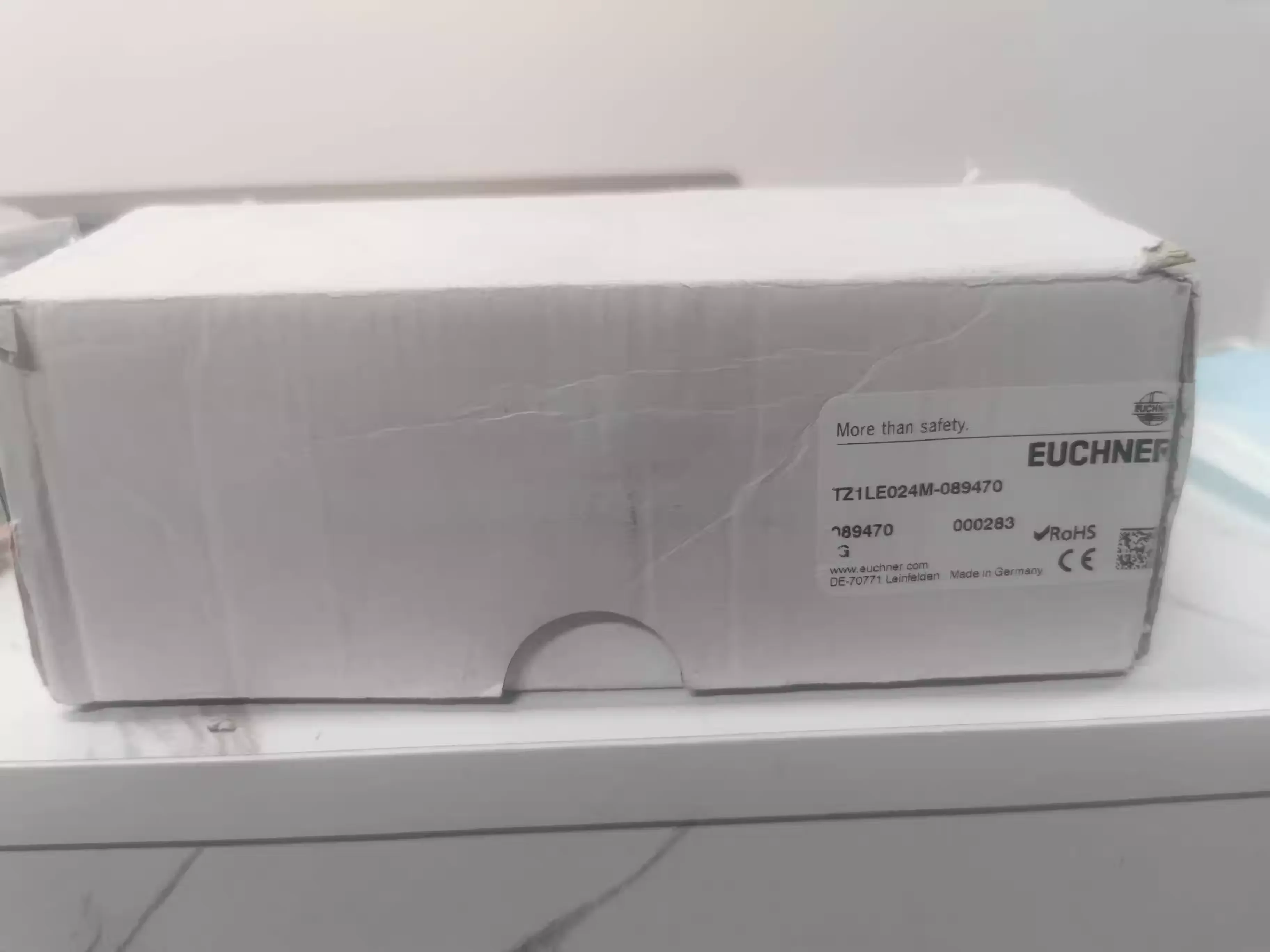 

New original EUCHNER security switch TZ1LE024M-08947