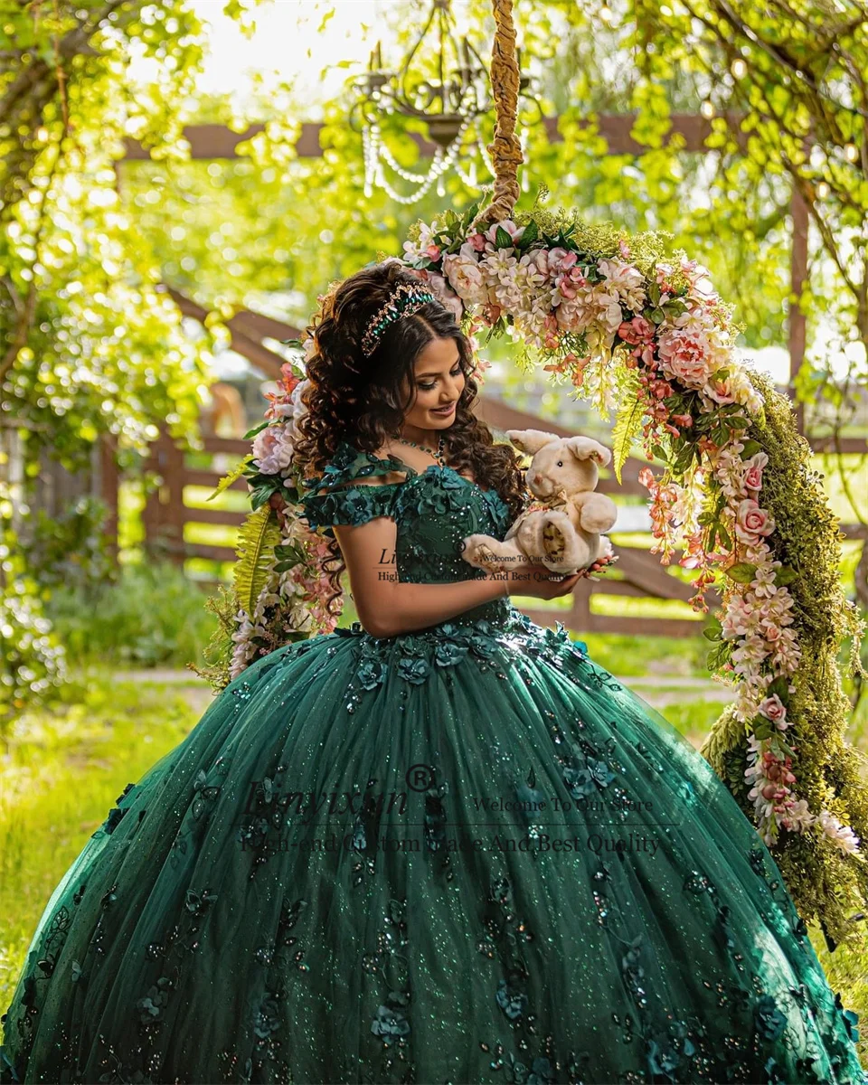 Elegant Mexican Emerald Green Quinceanera Dress Ball Gown Gold Lace Applique Beaded Corset Sweet 16 Vestidos De XV 15 Anos