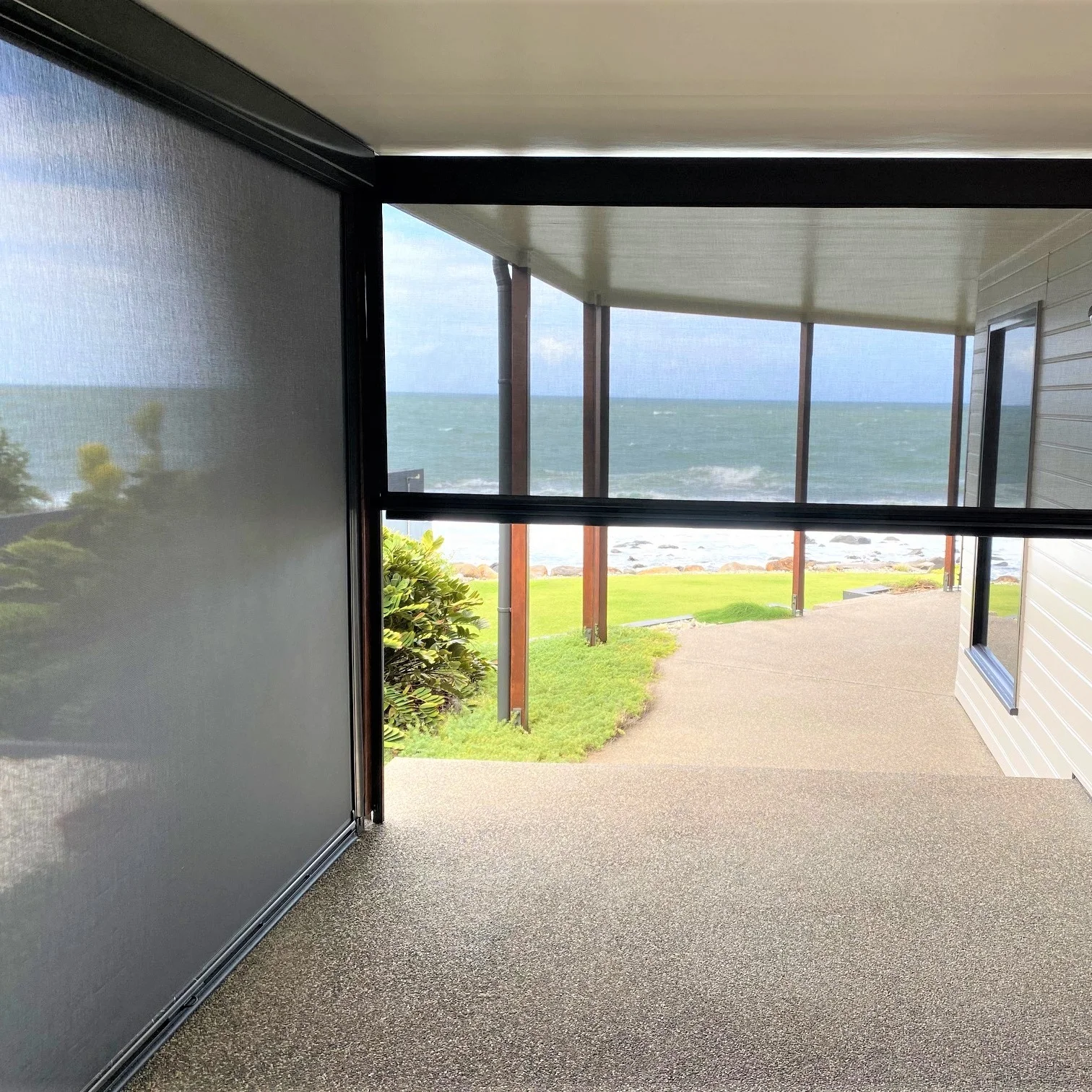 الشركة المصنعة OEM الرمز البريدي المسار ظلال شاشة دوارة مقاوم للماء يندبروف في الهواء الطلق بمحركات النسيج الشمسي تعتيم الستائر الدوارة #1