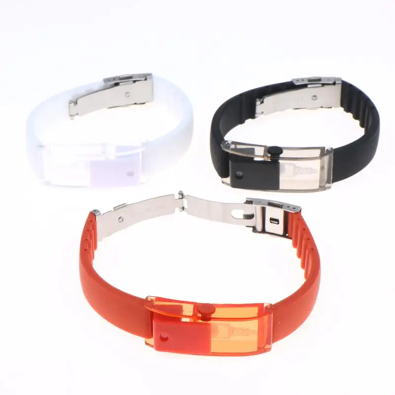Innovatives Armband mit integriertem Duftspender, das eine praktische Duftfreisetzung für den täglichen Gebrauch, auf Reisen und bei Verabredungen ermöglicht. Verstellbar, 1 Stück. – Detail 9
