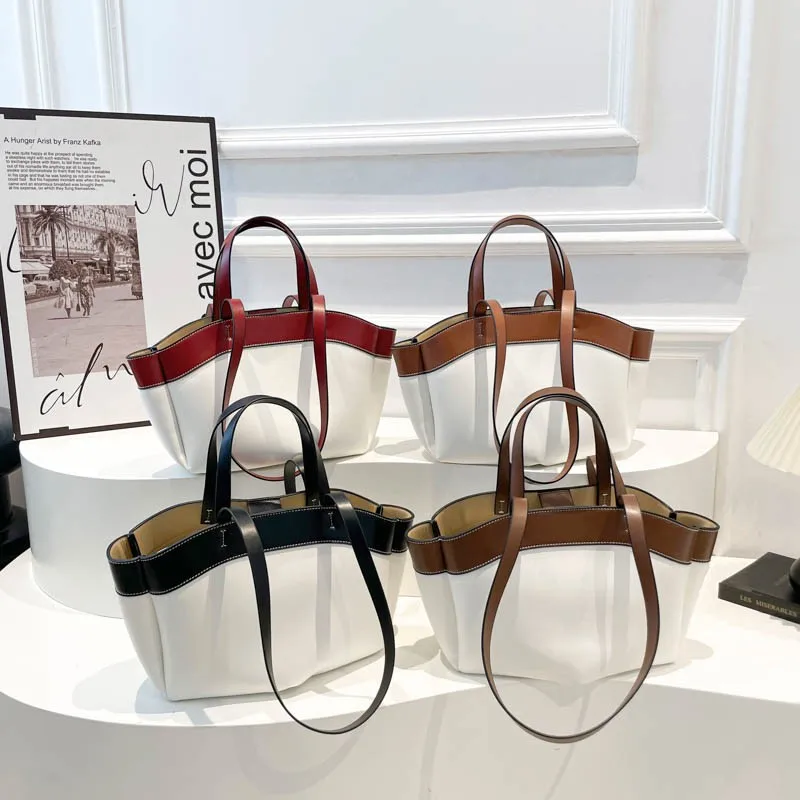 الخياطة الموضوع بولي PU حقائب كتف سستة سعة كبيرة حقائب نسائية بلون 2025 رائجة البيع موضة عالية الجودة حمل الحقائب