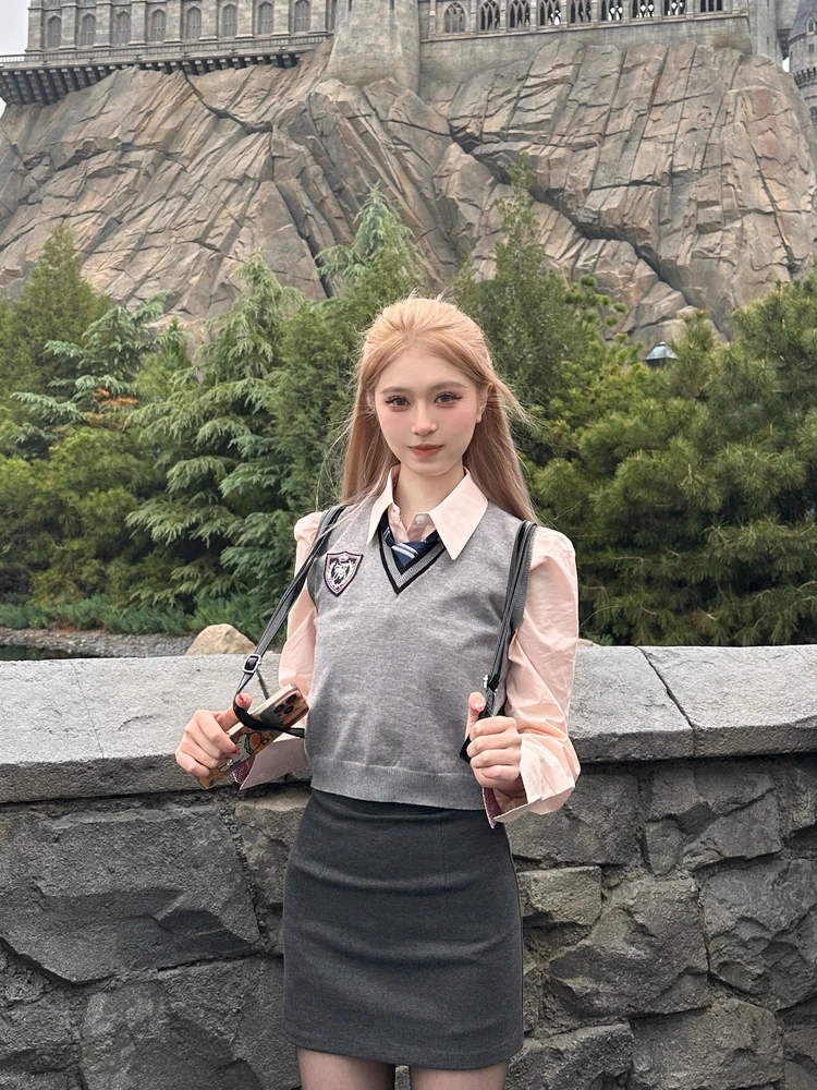 파스텔 핑크 니트 JK 옷 세트와 치마 시사스 테마 대학생 패션 가을 컬렉션