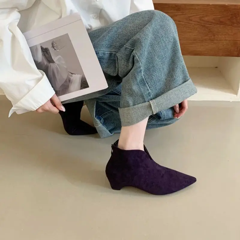 

Фиолетовые ботильоны, осенняя офисная обувь, женские черные ботинки на низком каблуке с мягким носком, Femme, Новое поступление 2023 года