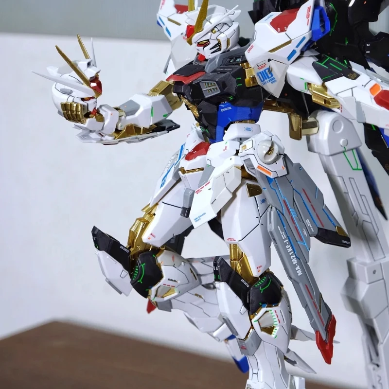 Daban 8802 Strike Freedom Mg 1/100 تجميع أطقم منمذجة بدون أجنحة خفيفة مقياس نموذج بلاستيكي لعب الصبي مفاجأة هدية تحصيل