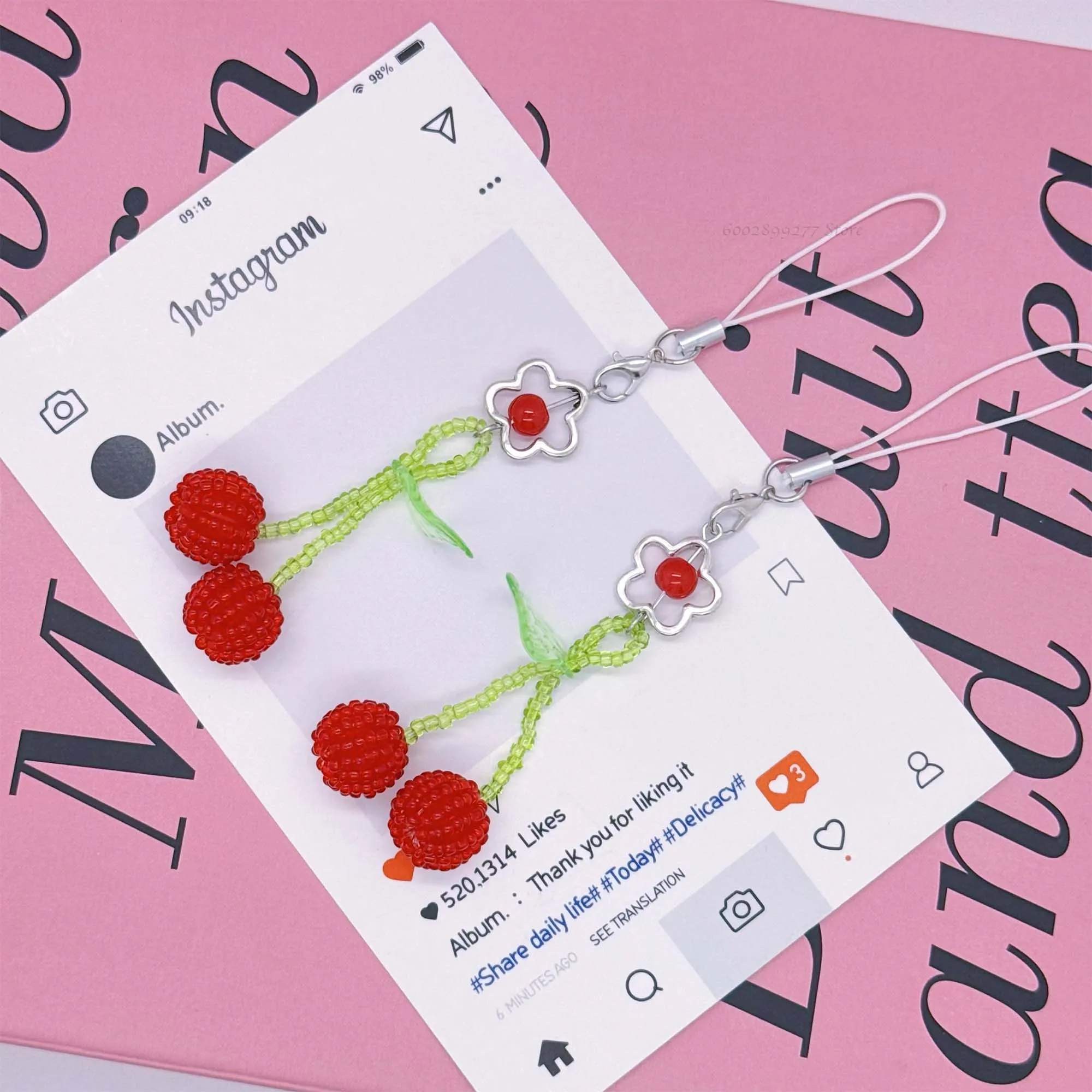 

Милый ремешок для телефона с вишневым бисером, универсальная цепочка для телефона, женская сумка и подвеска для ключей от машины, изысканный подвесной шарм с цветком из бисера, подарок