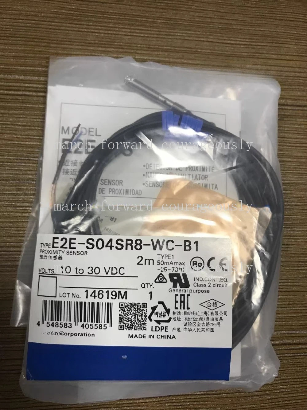 Original and genuine for Omron E2E-S04SR8-WC-B1 proximity sensor